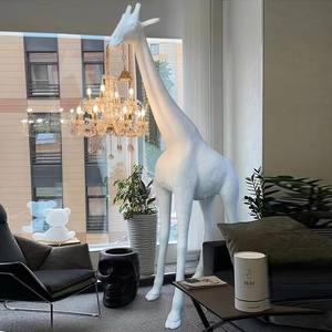 Lampadario Moderno a Forma di Giraffa in Polietilene con Lampada per Ingresso e Soggiorno - Product Image 6