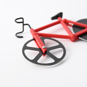 Cortador de Pizza con Forma de Bicicleta, de Acero Inoxidable, con Doble Rueda, en Caja Roja, para Facilitar la Cocina - Product Image 2