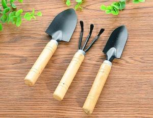 <b>Garden</b> Hand <b>Tools</b> <b>Set</b> With Wooden Handles Steel Shovel Rake And Trowel Classic Design For Outdoor Plant Care - Product Image 4