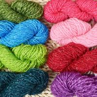 Fil torsadé doré et soyeux 35g pour crochet, tricot, chaussures, coussins, poupées, fleurs – Métallique et coton