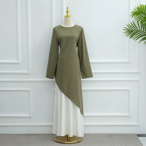 Tenue islamique élégante et décontractée pour tous les jours, ensemble 2 pièces, tunique asymétrique et jupe longue, abaya ample unie - Product Image 2