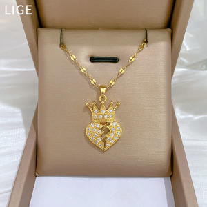 Elegante Collar de Diamantes Completos para Mujer, Cadena Versátil para Clavícula, Acero de Titanio de Lujo, Chapado en Oro de Moda, Corona, Corazón - Product Image 1