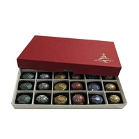 Commande Boîte d'emballage cadeau vide en carton épais boîte de chocolat rectangulaire de noël personnalisée boîtes de papier pour chocolat en forme de coeur