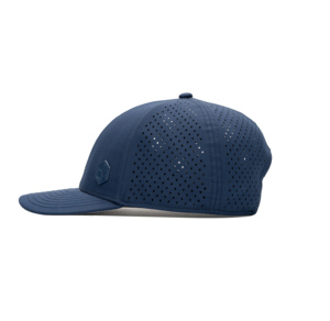Casquette de golf perforée TCAP China Custom à 6 panneaux avec logo en caoutchouc, imperméable et découpée au laser - Product Image 3