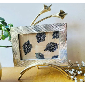 Best Selling Luxury <b>Metal</b> Photo <b>Frame</b> Decorative Floral Design Picture <b>Frame</b> Tabletop Home Decor Gift Item - Product Image 1