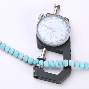 Perles de pierres précieuses de lune arc-en-ciel à vendre, 2383 variétés, y compris des coupes trillion, émeraude, radiant et hexagonales - Product Image 2