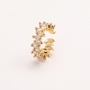 Anillo de Lujo Ligero Vintage para Mujer con Incrustaciones de Latón y Circones Geométricos, de Alta Gama, Venta Caliente Transfronteriza Europea y Americana - Product Image 1