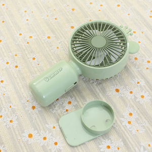 Mini ventilateur portable avec lumière, batterie rechargeable, moteur DC 2W, autonomie de 4 à 6 heures, idéal pour les étudiants et l'utilisation en extérieur - Product Image 4