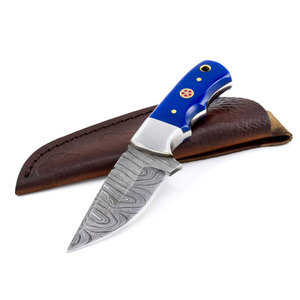 Couteau à dépecer artisanal en acier Damas, outil de chasse, équipement de camping, manche en bois naturel, à vendre - Product Image 1