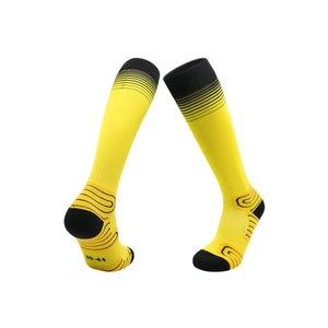 Wholesale Premium Quality Cotton Crew Men's Sport <b>Socks</b> Custom Jacquard Logo Terry <b>Socks</b> Bottom Position <b>Black</b> Color for Spring - Product Image 5