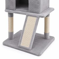 Direct usine Arbre à chat compact avec panier-coussin en peluche, rampe à griffer et structure gain de place