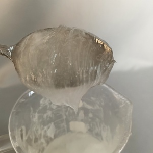 Líquido Fluido Biodegradable y Suave para la Piel, 70% Lauril Éter Sulfato de Sodio, Marca HTRS, 170 kg/Bidón de Plástico - Product Image 1