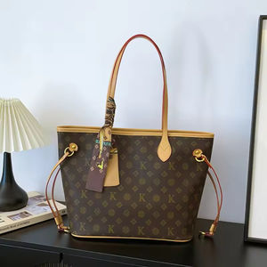 Sac fourre-tout en cuir PU de luxe vintage floral 2025, grand format, imperméable, antivol, pour l'été - Product Image 3