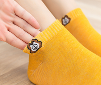 Design de mode quatre saisons Chaussettes tricotées décontractées et amusantes en coton pour hommes et femmes
