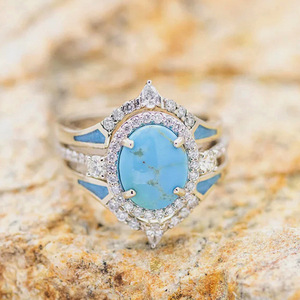Anello di Moda con Pietra Blu, Design Minimalista ed Elegante, Gioiello da Donna per Uso Quotidiano, Anello Statement - Product Image 2