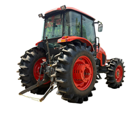 Tracteur agricole 4x4 de 95 CV avec moteur diesel et boîte de vitesses, cabine entièrement contrabasculante, idéal pour les travaux de labour sur grandes surfaces agricoles