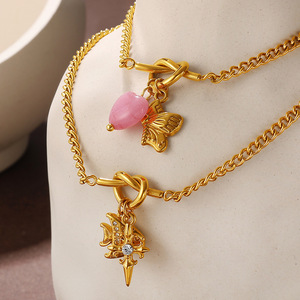 สร้อยข้อมือดีไซน์เก๋สำหรับผู้หญิง ชุบทอง 18K สแตนเลสสตีล จี้รูปกางเขน เหมาะสำหรับใส่ทุกวัน ดีไซน์ไม่ซ้ำใคร - Product Image 3