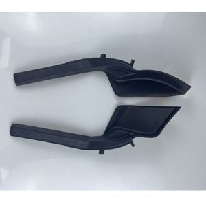 Toyota RAV4 US 19 LE Bouchon de gouttière 53867 0R070 53866 0R070 Pare-pluie de fenêtre de voiture en matériau PP - Product Image 1