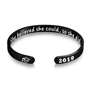 Mejores vendedores de 2019 para Amazon motivacional ella creía que podía por que <span class=keywords><strong>lo</strong></span> nombre personalizado brazalete para regalos de la graduación - Product Image 3