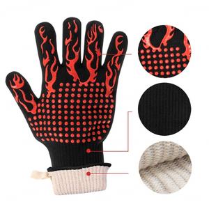 ถุงมือกันความร้อนสองชั้นสีดำ ซิลิโคนกันลื่น อุปกรณ์ครัว ทนความร้อน สำหรับปิ้งย่างและอบขนม ปลอดภัยสำหรับใช้ในครัวเรือน - Product Image 3