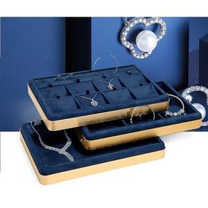 Bandejas de Joias SKQ em Couro Suede Azul, Expositor de Joias em Metal, Bandeja Personalizada para Colares - Product Image 2
