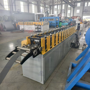 Machine de formage de lames de porte de <span class=keywords><strong>garage</strong></span> en métal de haute précision, machine de formage de lames de volet roulant - Product Image 3