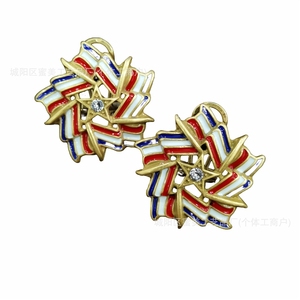 Boucles d'oreilles vintage Qingdao, émail bleu, blanc et rouge, étoile à cinq branches, clous d'oreilles - Product Image 5