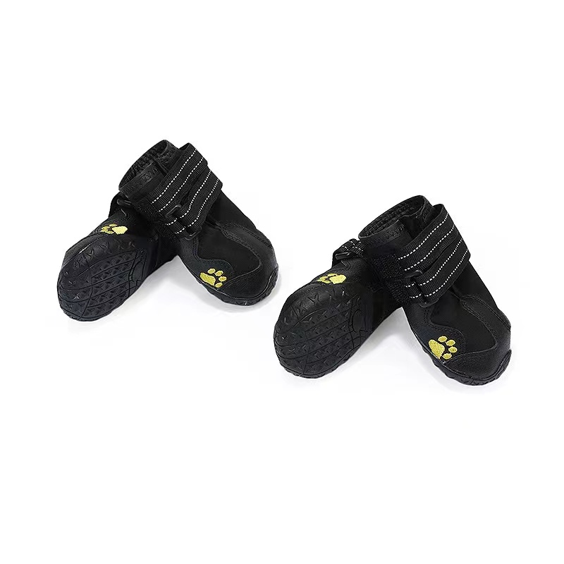 Fashion Pet Shoes Wholesale Waterproof Breathable Lightweight Dog Shoes Night Reflective Safety Travel Dog Boots