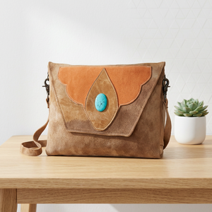 Bolso Bandolera de Gamuza Hecho a Mano KAMARVY con Cierre de Solapa y Botón Turquesa, Ecológico, 1-1.9L, para Uso Diario Informal - Product Image 4