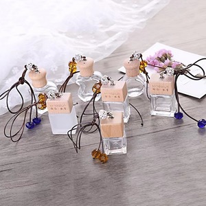 Frasco de Perfume de Vidro Transparente de <span class=keywords><strong>10ml</strong></span>, Difusor de Carro Vazio com Tampa de Madeira, Tampa Rosqueada para Óleo Fragrante - Product Image 2