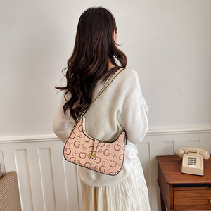 Elegante Bolso de Media Luna <span class=keywords><strong>con</strong></span> Estampado de <span class=keywords><strong>Cadena</strong></span> Guesses, Bolso Bandolera de un Solo Hombro, Bolsos para Mujer - Product Image 4