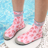 Chaussures aquatiques montantes à semelle souple antidérapante pour adultes (hommes, femmes) et enfants, pour la natation, la randonnée en ruisseau, la pêche en eau vive, et chaussettes de plongée en néoprène