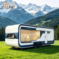 Remorque de camping mobile entièrement équipée, maison miniature de luxe pour le glamping et le service de restauration