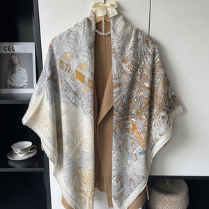 Sciarpe di lana di seta 130x130cm - Product Image 2