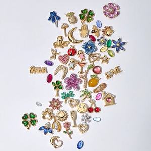 Breloques DIY tendance en laiton plaqué or 14 carats pour femmes et enfants, formes <span class=keywords><strong>cœur</strong></span> et fleur, zircon coloré, pour cadeaux <span class=keywords><strong>de</strong></span> mariage/anniversaire - Product Image 1