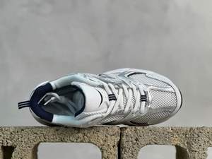 Zapatos Deportivos de Lujo de Diseño Nuevo, con Parte Superior de Malla, Cierre de Calcetín, Suela Gruesa con Amortiguación, Antiolor, Modernos y Casuales para Caminar - Product Image 3