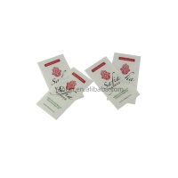 Étiquette autocollante en vinyle imperméable personnalisée pour bouteille d'huile essentielle, en rouleau