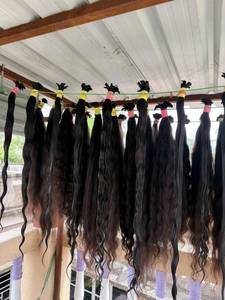 Cheveux naturels extra longs de temple d'Inde du Sud, texture raide ou ondulée, mèches de cheveux bruts pour extensions - Product Image 1