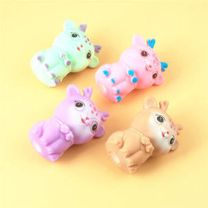 Pelota Antiestrés de Goma Suave con Diseño de Ciervo, Unisex, Kawaii, Regalo, Juguetes para Venta Ambulante - Product Image 4