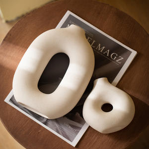 Jarrones de Cerámica Nórdicos Minimalistas Ecológicos con Orificio de Drenaje, Exclusivos para Sala de Estar, Entrada, Mueble de TV, Florero - Product Image 4