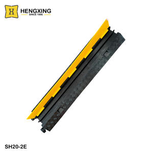 Seguridad vial Bloqueo apretado duradero Joroba <span class=keywords><strong>para</strong></span> exteriores Cubierta de alambre de PVC amarillo 2 canales <span class=keywords><strong>Protector</strong></span> de cable de goma negro - Product Image 3