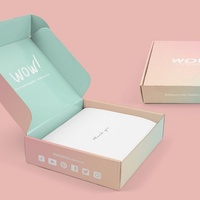 Op maat gemaakte gouden folie eco-vriendelijke kartonnen Blox fruitdoos, inklapbare driehoekige luxe vouwbare magnetische geschenkdoos met spons