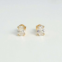 Orecchini a lobo minimalisti con diamante ovale a 4 griffe in oro giallo 18K, con diamante coltivato in laboratorio, a chiusura piatta