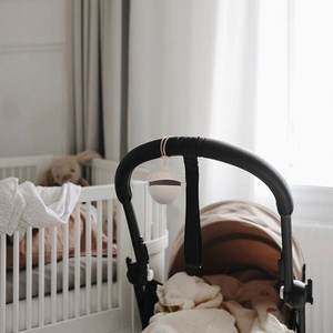 Étui pour sucette en silicone souple en forme de gland de dessin animé pour bébé - Product Image 4