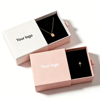Boîte cadeau personnalisée de luxe en papier recyclé avec laminage mat et doublure en éponge pour bijoux et montres, emballage artisanal directement de l'usine