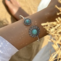Bracelets de style bohème faits à la main par des bijoutiers de mode bon marché Bracelet multicouche avec incrustations de turquoise