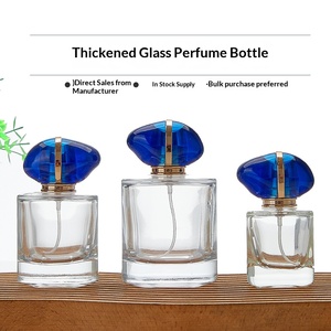 Flacone di Profumo Quadrato di Lusso in Vetro da 100ml con Tappo in Gemma Blu, Pompa Spray Dorata, Ricaricabile, Vuoto, Confezione Cosmetica Personalizzabile con Logo - Product Image 6