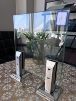 Pagar Kaca Tanpa Bingkai dengan Railing Kaca Tempered yang Dipasang di Atas Alas Spigot untuk Balkon