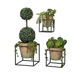 Grand pot de fleurs d'extérieur mat par Axiom Home Accents pour la présentation de plantes vertes et de fleurs dans votre jardin, fini - Product Image 1