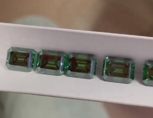 เครื่องประดับใช้ Moissanite หลวมเพชรสีเขียวเข้มมรกตตัด2CT 3CT หินหลวมกับ Gra ได้รับการรับรอง - Product Image 3